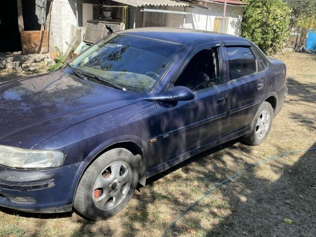Синій Опель Вектра, об'ємом двигуна 1.6 л та пробігом 1 тис. км за 1000 $, фото 4 на Automoto.ua