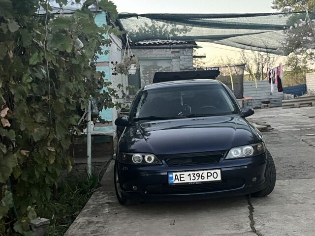 Синий Опель Вектра, объемом двигателя 2 л и пробегом 250 тыс. км за 2800 $, фото 2 на Automoto.ua