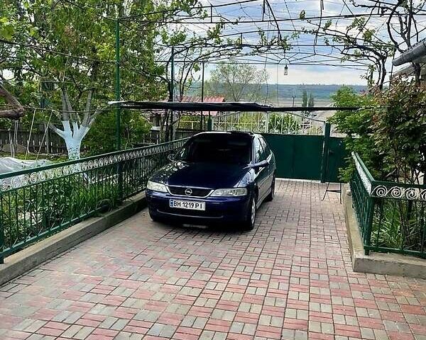 Синій Опель Вектра, об'ємом двигуна 1.6 л та пробігом 313 тис. км за 3300 $, фото 9 на Automoto.ua