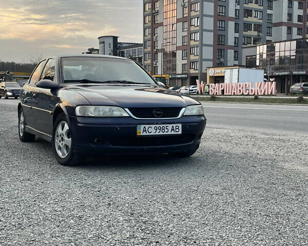 Синий Опель Вектра, объемом двигателя 2 л и пробегом 390 тыс. км за 1800 $, фото 6 на Automoto.ua