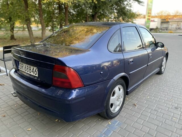 Синій Опель Вектра, об'ємом двигуна 2 л та пробігом 220 тис. км за 1650 $, фото 5 на Automoto.ua