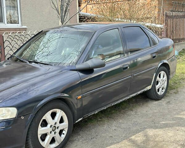 Синий Опель Вектра, объемом двигателя 2.5 л и пробегом 466 тыс. км за 3200 $, фото 1 на Automoto.ua