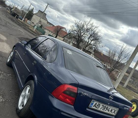Синій Опель Вектра, об'ємом двигуна 1.6 л та пробігом 100 тис. км за 1400 $, фото 4 на Automoto.ua