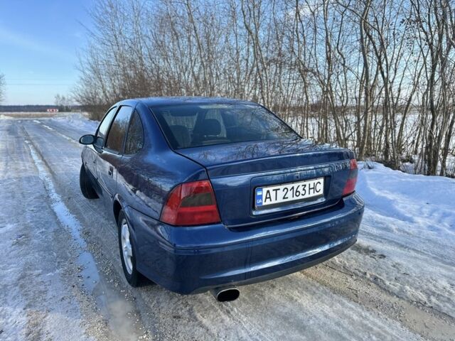 Синій Опель Вектра, об'ємом двигуна 2 л та пробігом 310 тис. км за 2000 $, фото 3 на Automoto.ua