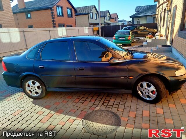 Синий Опель Вектра, объемом двигателя 1.6 л и пробегом 0 тыс. км за 2500 $, фото 3 на Automoto.ua