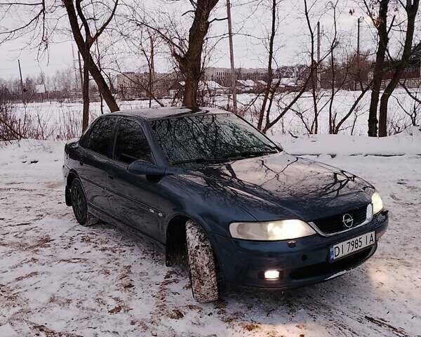 Синій Опель Вектра, об'ємом двигуна 2 л та пробігом 347 тис. км за 2700 $, фото 8 на Automoto.ua