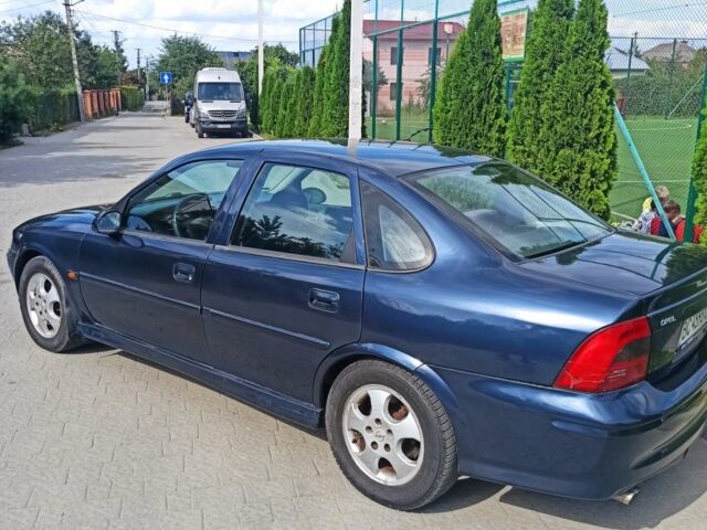 Синий Опель Вектра, объемом двигателя 1.8 л и пробегом 277 тыс. км за 2700 $, фото 9 на Automoto.ua
