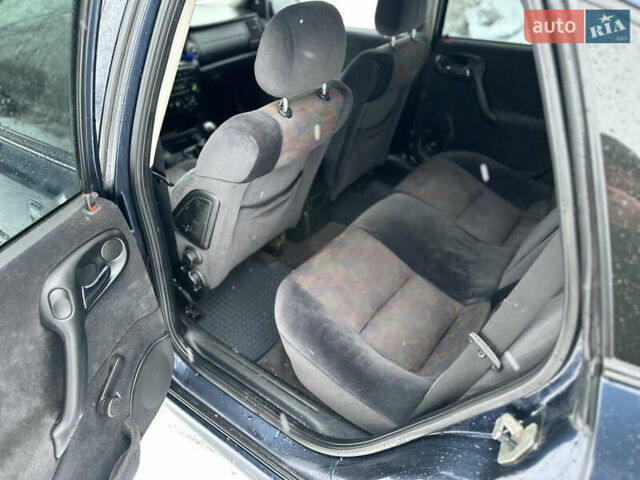 Синий Опель Вектра, объемом двигателя 1.6 л и пробегом 225 тыс. км за 2999 $, фото 11 на Automoto.ua