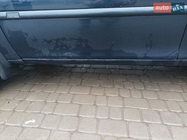 Синий Опель Вектра, объемом двигателя 1.8 л и пробегом 388 тыс. км за 2000 $, фото 5 на Automoto.ua