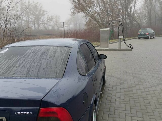 Синій Опель Вектра, об'ємом двигуна 1 л та пробігом 1 тис. км за 2200 $, фото 5 на Automoto.ua