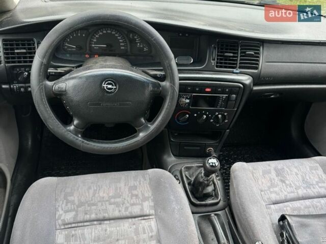 Синий Опель Вектра, объемом двигателя 2 л и пробегом 200 тыс. км за 1799 $, фото 11 на Automoto.ua