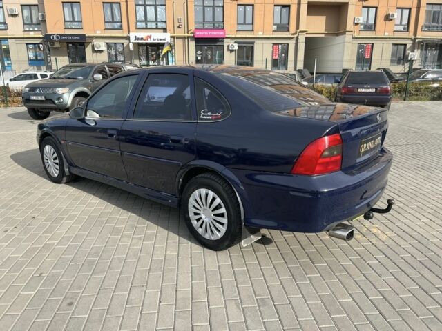 Синій Опель Вектра, об'ємом двигуна 0 л та пробігом 288 тис. км за 3500 $, фото 4 на Automoto.ua