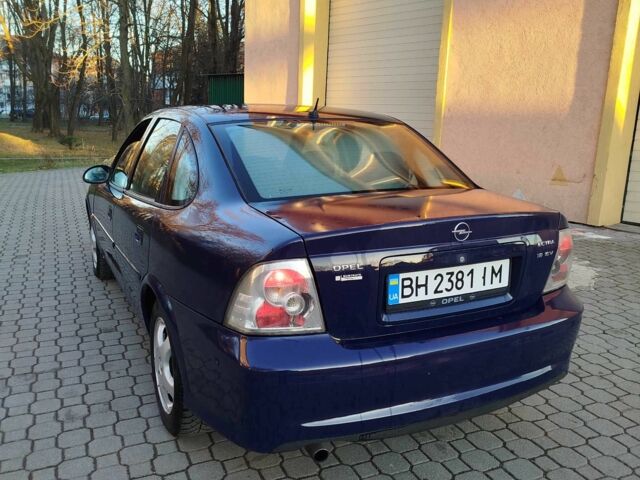 Синий Опель Вектра, объемом двигателя 1.8 л и пробегом 226 тыс. км за 2650 $, фото 12 на Automoto.ua