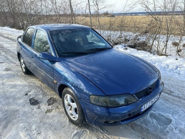 Синій Опель Вектра, об'ємом двигуна 2 л та пробігом 310 тис. км за 2000 $, фото 8 на Automoto.ua