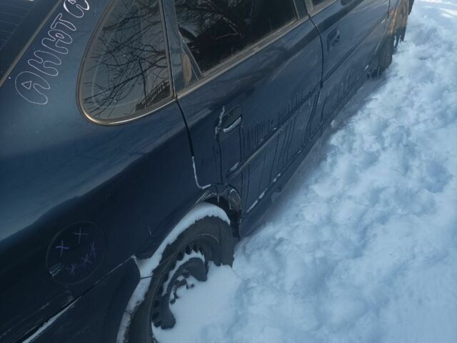 Синий Опель Вектра, объемом двигателя 0 л и пробегом 1000 тыс. км за 497 $, фото 2 на Automoto.ua