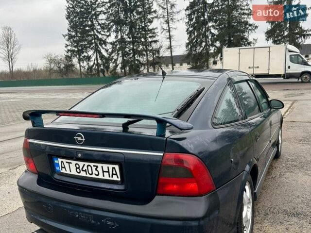 Синий Опель Вектра, объемом двигателя 2 л и пробегом 200 тыс. км за 1799 $, фото 4 на Automoto.ua