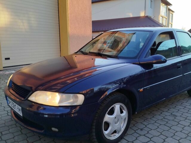 Синий Опель Вектра, объемом двигателя 1.8 л и пробегом 226 тыс. км за 2650 $, фото 11 на Automoto.ua