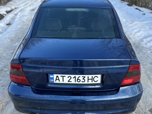 Синій Опель Вектра, об'ємом двигуна 2 л та пробігом 310 тис. км за 2000 $, фото 5 на Automoto.ua