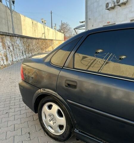 Синій Опель Вектра, об'ємом двигуна 2.2 л та пробігом 260 тис. км за 2550 $, фото 15 на Automoto.ua