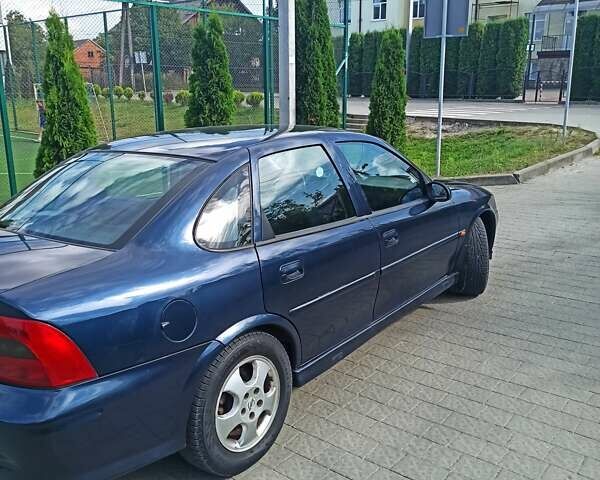 Синий Опель Вектра, объемом двигателя 1.8 л и пробегом 277 тыс. км за 3500 $, фото 20 на Automoto.ua