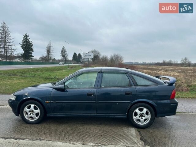 Синий Опель Вектра, объемом двигателя 2 л и пробегом 200 тыс. км за 1799 $, фото 7 на Automoto.ua