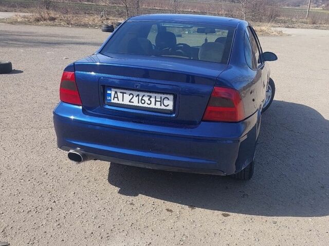 Синій Опель Вектра, об'ємом двигуна 2 л та пробігом 300 тис. км за 1500 $, фото 3 на Automoto.ua