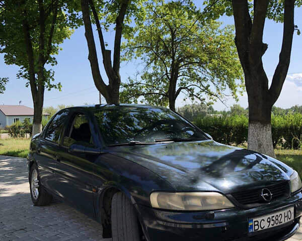 Синий Опель Вектра, объемом двигателя 2 л и пробегом 100 тыс. км за 1550 $, фото 1 на Automoto.ua