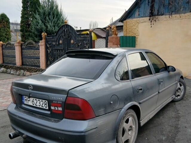Синій Опель Вектра, об'ємом двигуна 0 л та пробігом 300 тис. км за 800 $, фото 1 на Automoto.ua