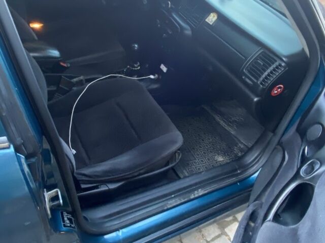 Синий Опель Вектра, объемом двигателя 1.6 л и пробегом 325 тыс. км за 2900 $, фото 5 на Automoto.ua