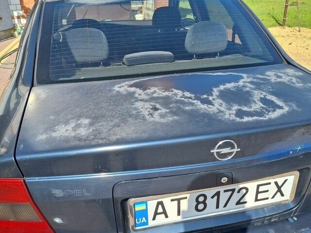 Синій Опель Вектра, об'ємом двигуна 2 л та пробігом 330 тис. км за 2500 $, фото 7 на Automoto.ua