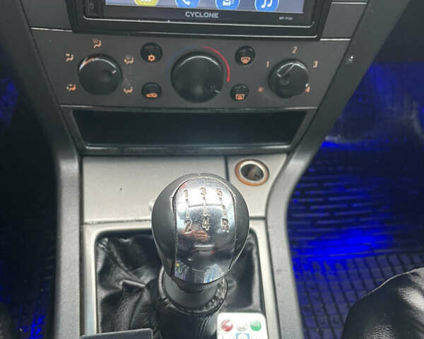 Синий Опель Вектра, объемом двигателя 2.2 л и пробегом 433 тыс. км за 3300 $, фото 18 на Automoto.ua