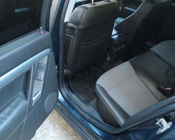 Синий Опель Вектра, объемом двигателя 2.2 л и пробегом 255 тыс. км за 4500 $, фото 5 на Automoto.ua