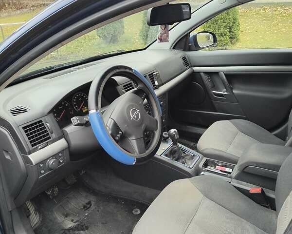 Синий Опель Вектра, объемом двигателя 1.8 л и пробегом 192 тыс. км за 3800 $, фото 12 на Automoto.ua