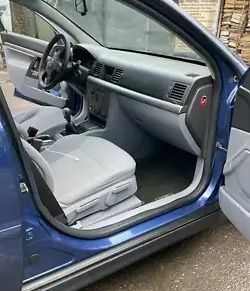 Синий Опель Вектра, объемом двигателя 1.8 л и пробегом 245 тыс. км за 1859 $, фото 6 на Automoto.ua