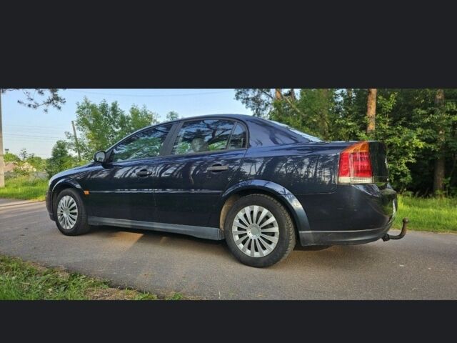 Синій Опель Вектра, об'ємом двигуна 2 л та пробігом 304 тис. км за 2200 $, фото 3 на Automoto.ua