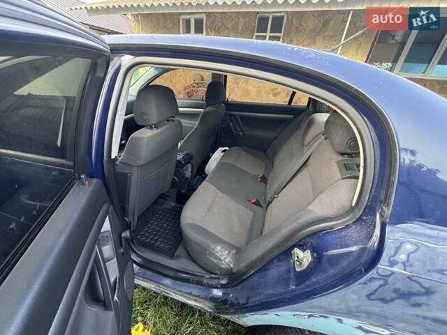 Синій Опель Вектра, об'ємом двигуна 2 л та пробігом 300 тис. км за 1500 $, фото 8 на Automoto.ua