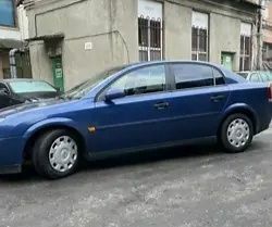 Синий Опель Вектра, объемом двигателя 1.8 л и пробегом 245 тыс. км за 1859 $, фото 2 на Automoto.ua