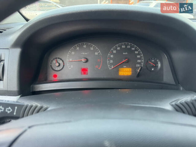 Синий Опель Вектра, объемом двигателя 1.8 л и пробегом 395 тыс. км за 2250 $, фото 8 на Automoto.ua