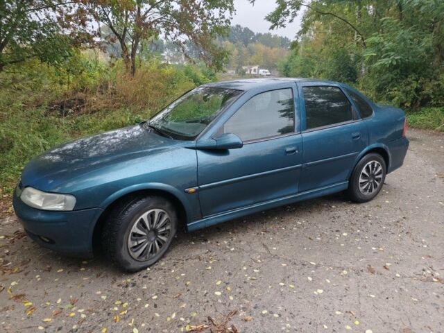 Синій Опель Вектра, об'ємом двигуна 2 л та пробігом 292 тис. км за 1495 $, фото 1 на Automoto.ua
