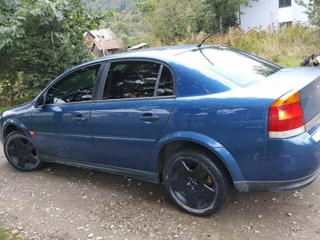 Синий Опель Вектра, объемом двигателя 2 л и пробегом 240 тыс. км за 3200 $, фото 1 на Automoto.ua