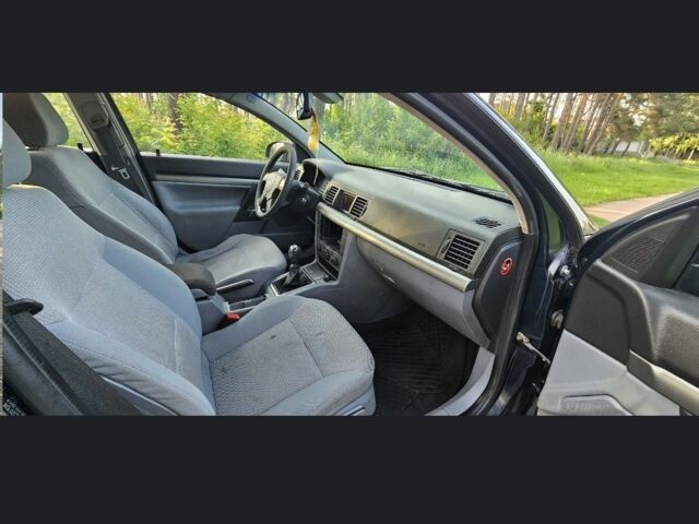 Синій Опель Вектра, об'ємом двигуна 2 л та пробігом 304 тис. км за 2200 $, фото 8 на Automoto.ua