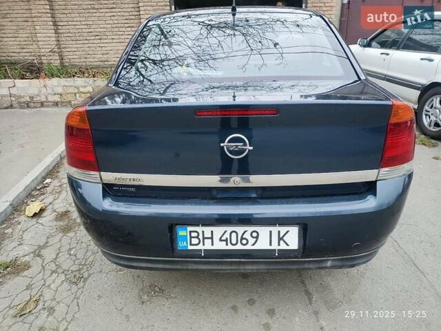 Синий Опель Вектра, объемом двигателя 2 л и пробегом 281 тыс. км за 5000 $, фото 3 на Automoto.ua