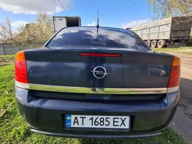 Синий Опель Вектра, объемом двигателя 2.2 л и пробегом 350 тыс. км за 3500 $, фото 1 на Automoto.ua