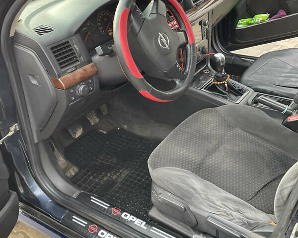 Синій Опель Вектра, об'ємом двигуна 2 л та пробігом 350 тис. км за 2850 $, фото 13 на Automoto.ua