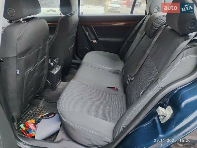Синий Опель Вектра, объемом двигателя 2 л и пробегом 281 тыс. км за 5000 $, фото 8 на Automoto.ua