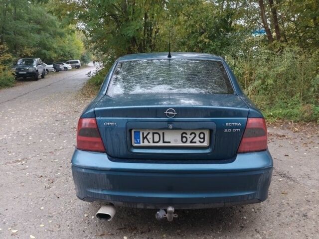 Синій Опель Вектра, об'ємом двигуна 2 л та пробігом 292 тис. км за 1495 $, фото 2 на Automoto.ua