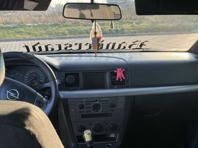 Синий Опель Вектра, объемом двигателя 2 л и пробегом 392 тыс. км за 2699 $, фото 15 на Automoto.ua