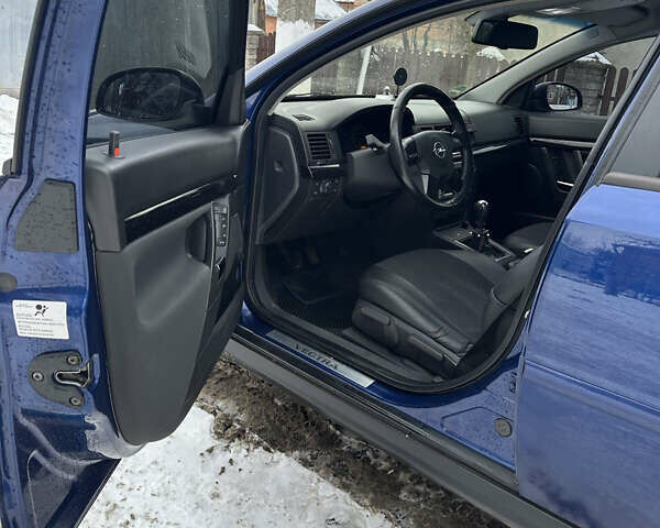 Синій Опель Вектра, об'ємом двигуна 1.8 л та пробігом 304 тис. км за 4700 $, фото 4 на Automoto.ua