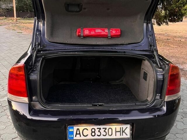 Синій Опель Вектра, об'ємом двигуна 2 л та пробігом 300 тис. км за 2999 $, фото 12 на Automoto.ua