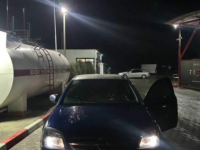 Синий Опель Вектра, объемом двигателя 2.2 л и пробегом 316 тыс. км за 4200 $, фото 9 на Automoto.ua